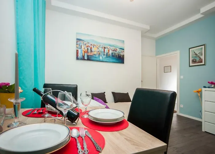 アパート Simone スプリト